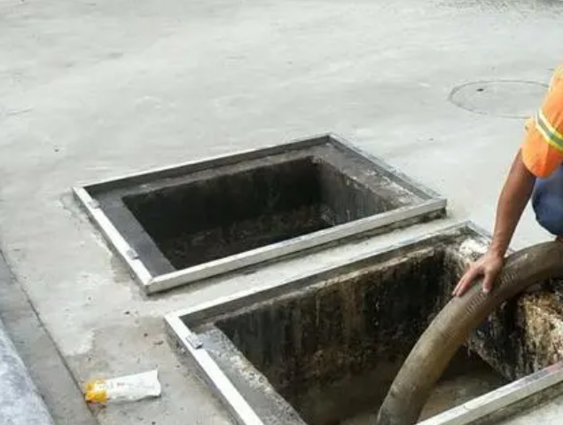 木兰化粪池清理